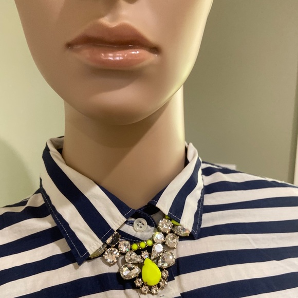 🦋 J. CREW Jeweled Necklace - Picture 7 of 8